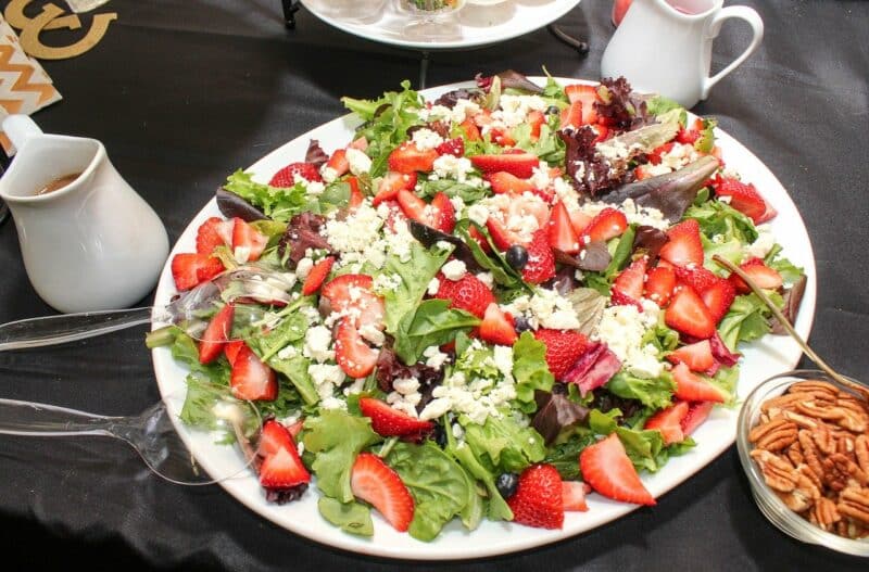 Erdbeer Salat mit Feta Rezept
